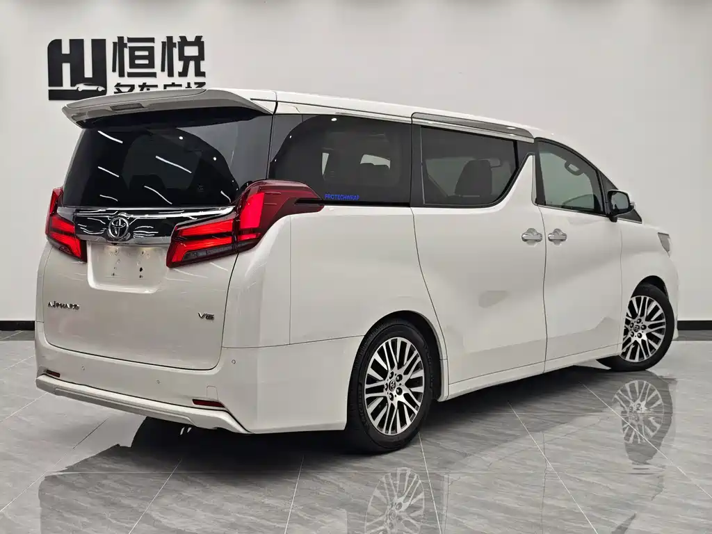 Toyota Alphard 2015 3.5L Luxury