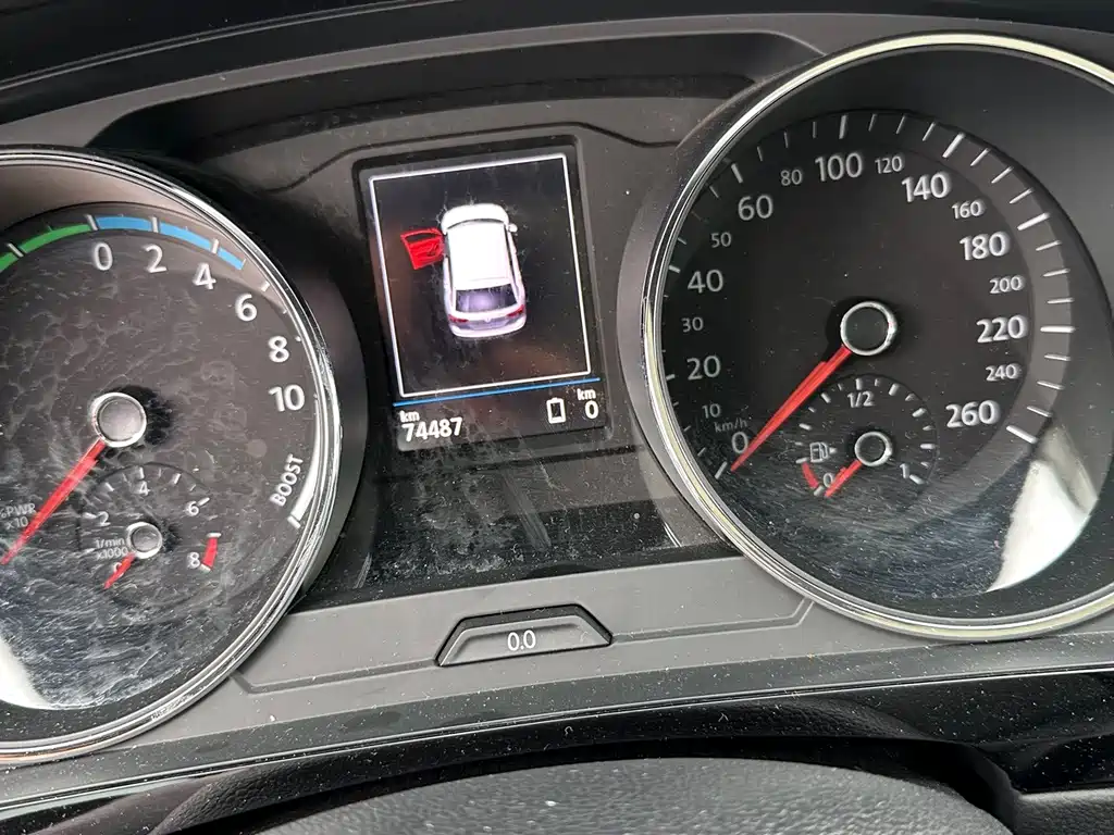 Volkswagen Tiguan L PHEV — миниатюра 17