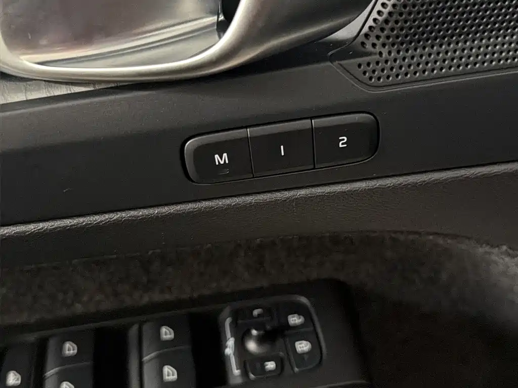 Volvo XC40 — миниатюра 18