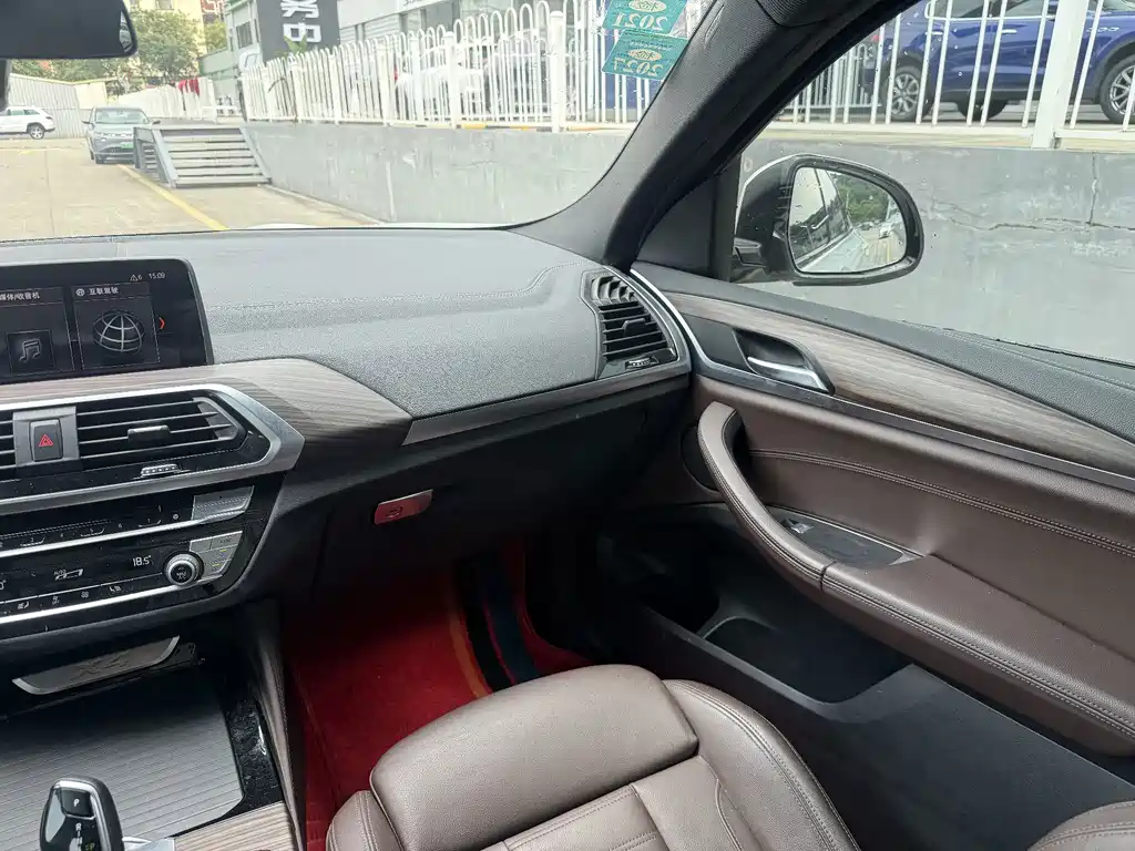 BMW X4 — миниатюра 17