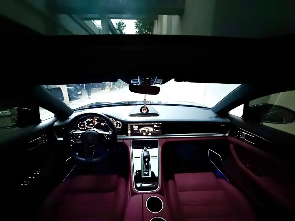 Porsche Panamera — миниатюра 6