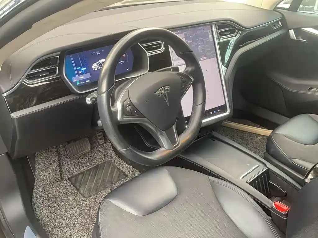 Tesla Model S — миниатюра 9