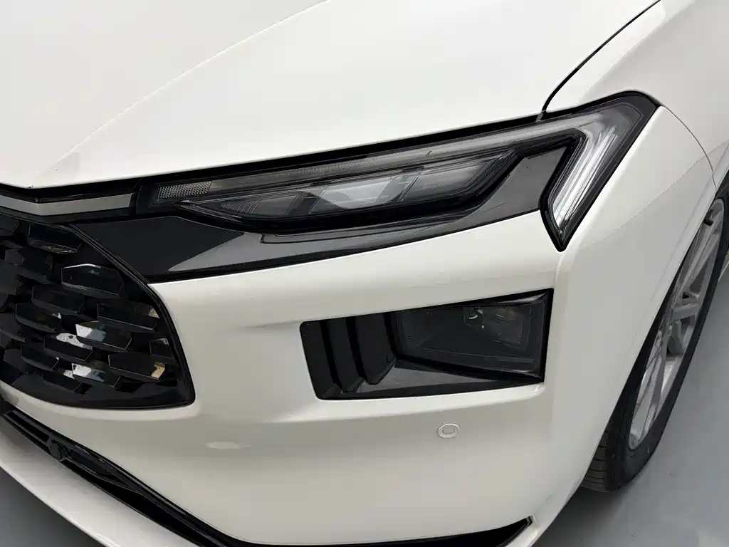 Ford Mondeo — миниатюра 10