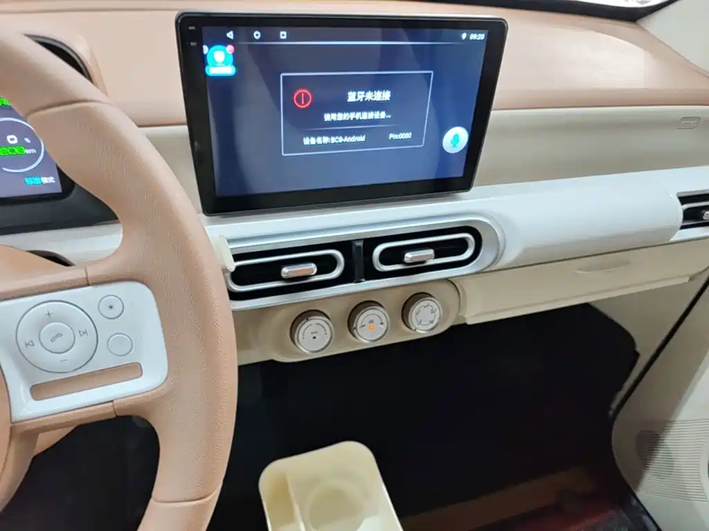 Wuling MINIEV — миниатюра 13