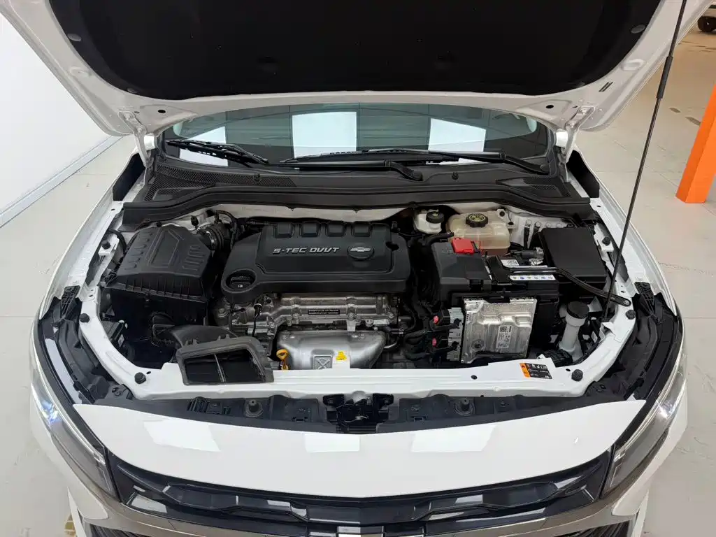 Chevrolet Monza — миниатюра 14
