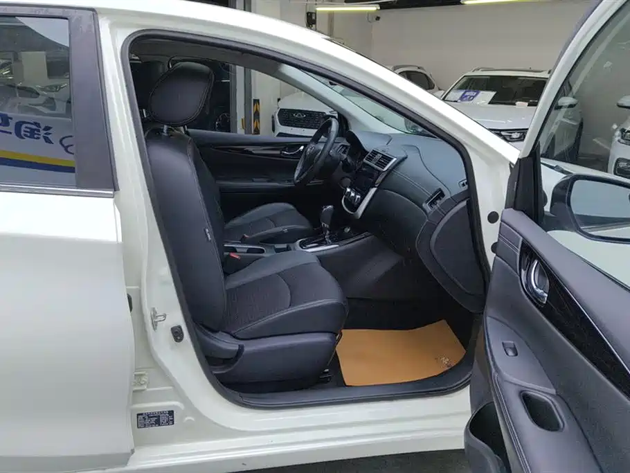 Nissan Tiida 2019 1.6L CVT VI