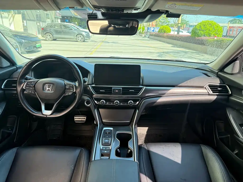 Honda Accord — миниатюра 11