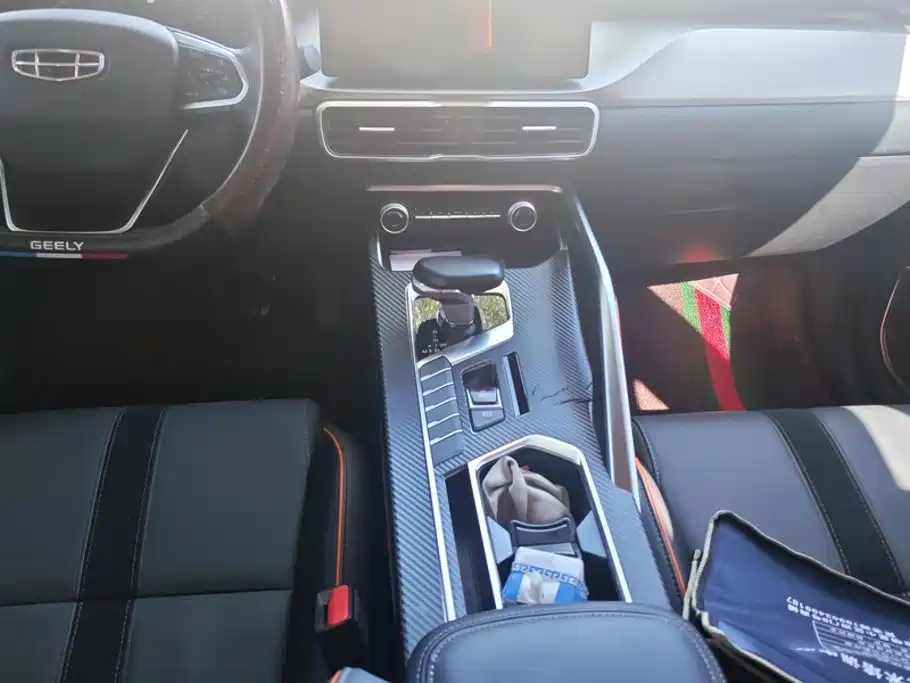 Geely Binyue — миниатюра 16