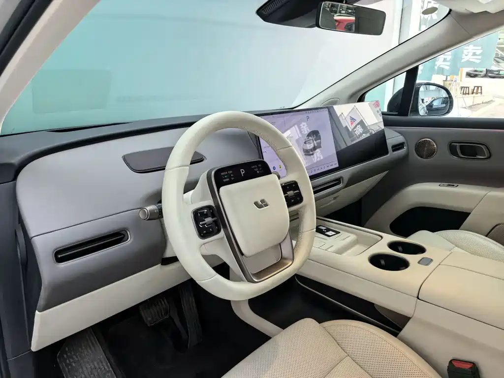 Li Auto i8 2025 Standard