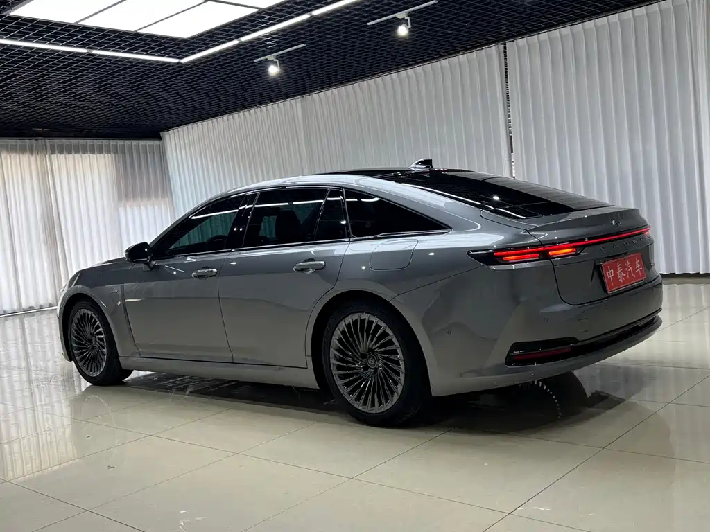 Toyota Crown 2024 2.5L