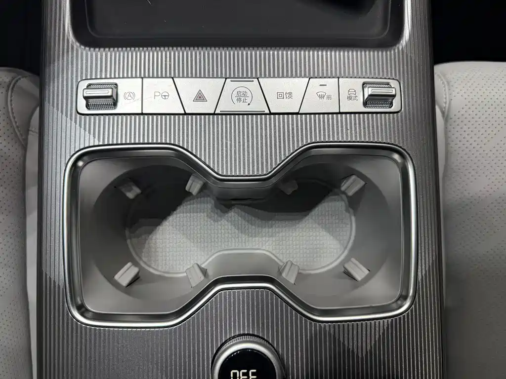 BYD Song Ultra — миниатюра 9