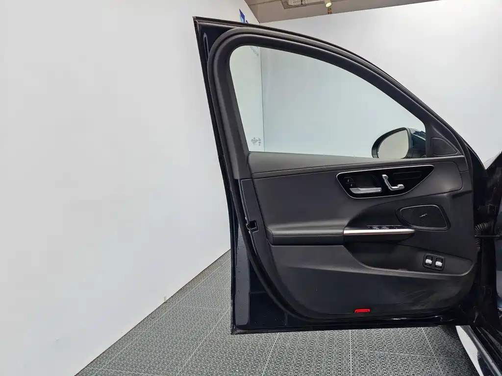 Mercedes-Benz C-Class New Energy — миниатюра 13