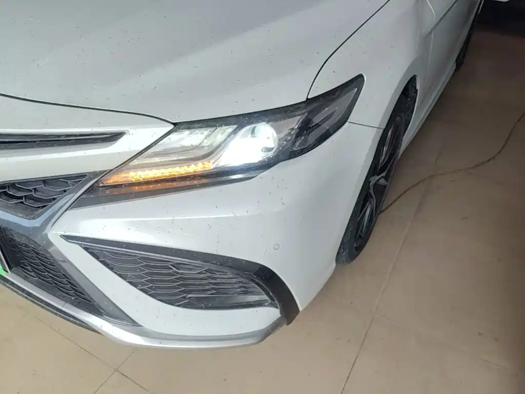 Toyota Camry — миниатюра 24