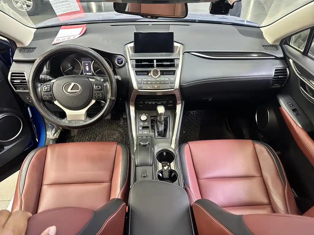 Lexus NX — миниатюра 9