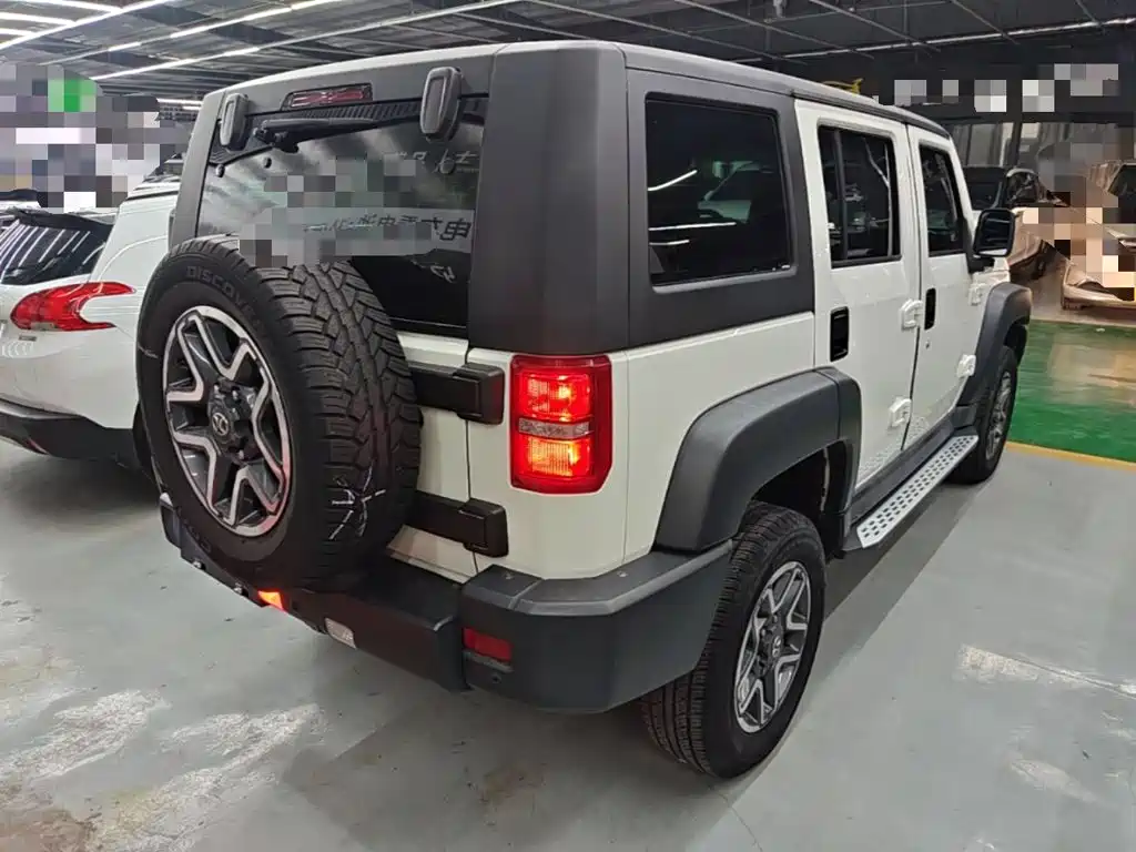 BAIC BJ40 2016 40L 2.3T AT Premium