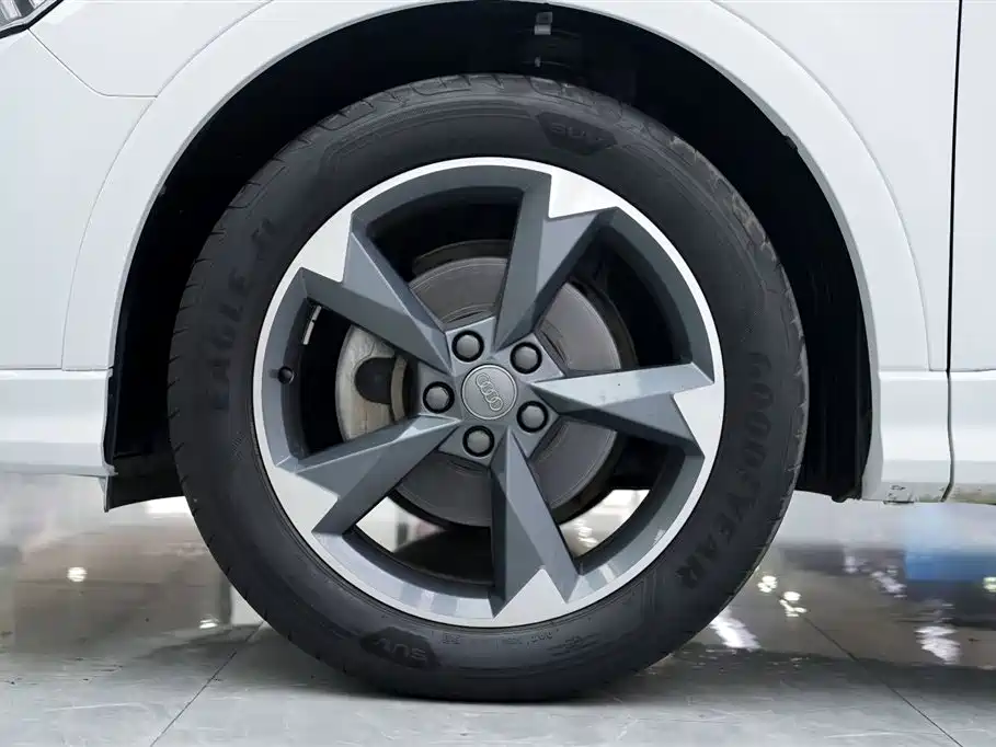 Audi Q3 2020 40 TFSI Fashion