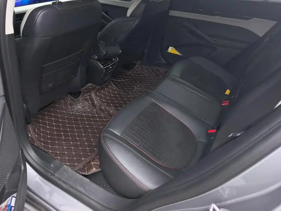 Ford Mondeo — миниатюра 11