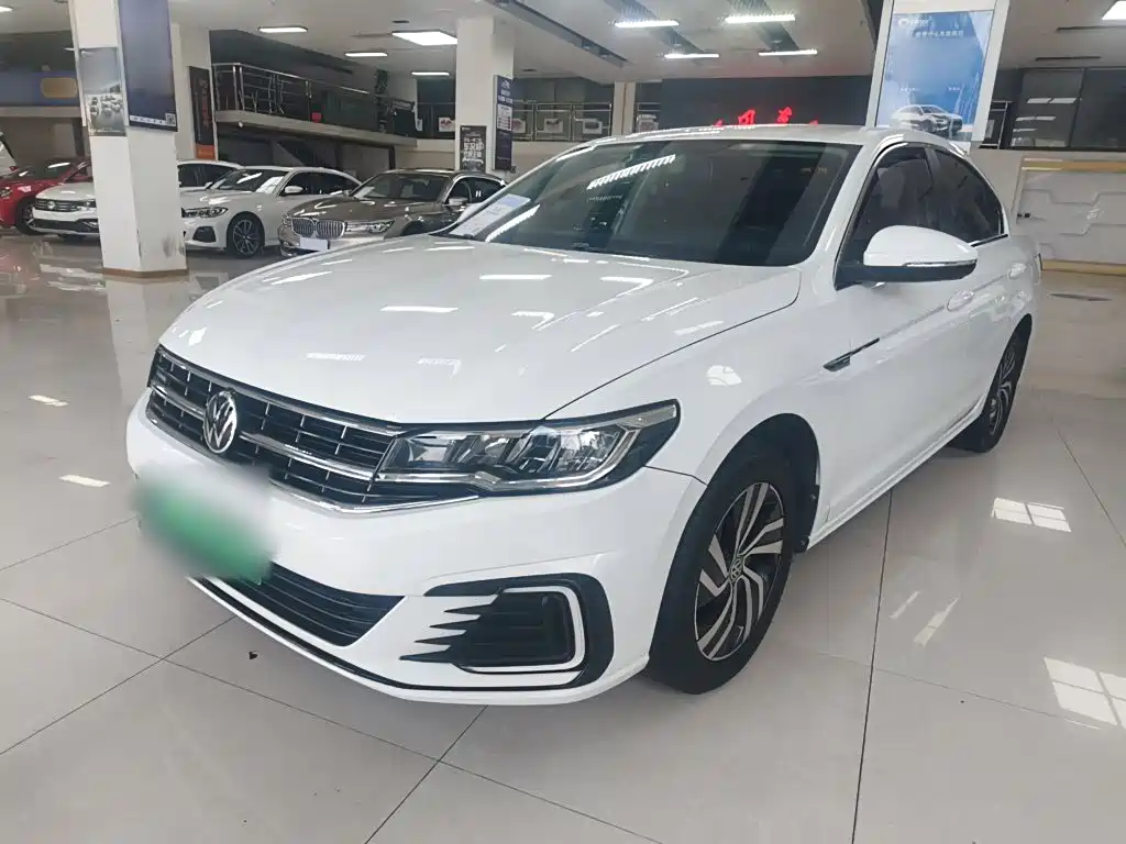 Volkswagen Bora EV — миниатюра 2