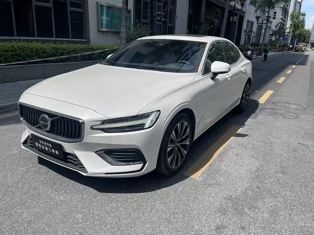 VOLVO S60