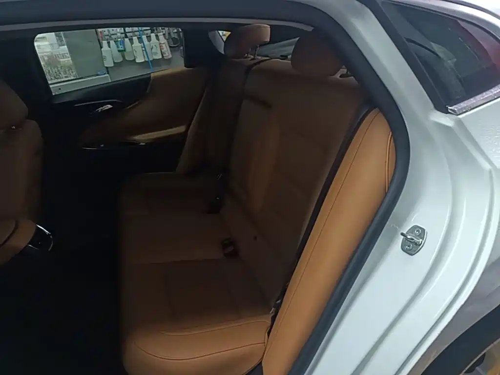 Chevrolet Malibu XL — миниатюра 17
