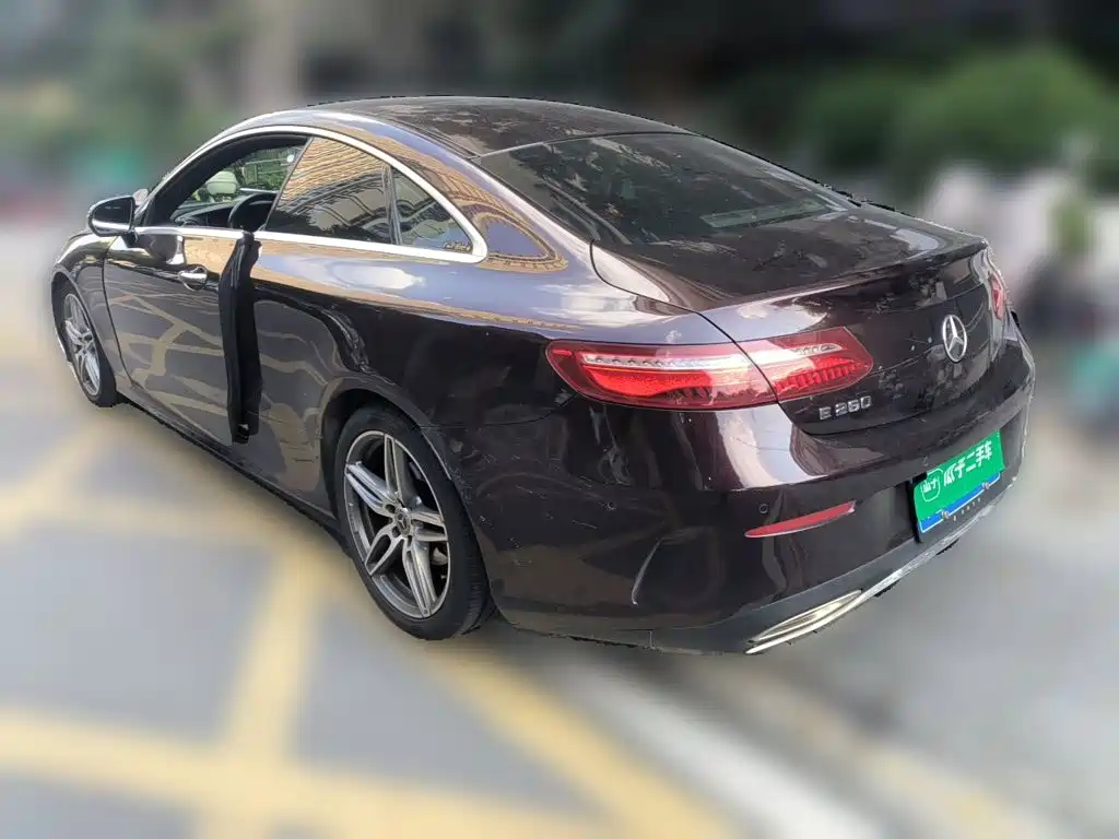 Mercedes-Benz E-Class (Import) — миниатюра 25