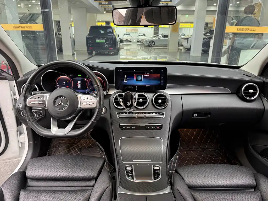 Mercedes-Benz C-Class — миниатюра 10