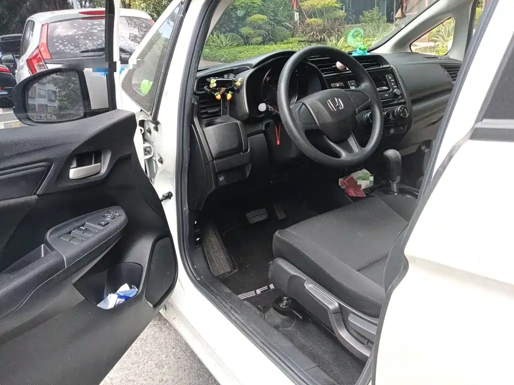 Honda Fit — миниатюра 17
