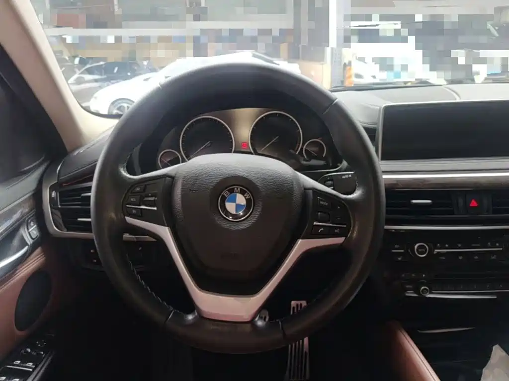 BMW X6 — миниатюра 11