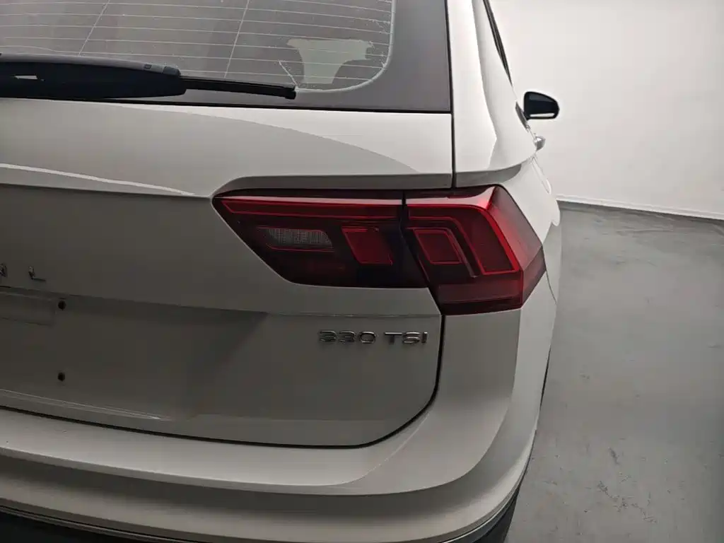 Volkswagen Tiguan L — миниатюра 8