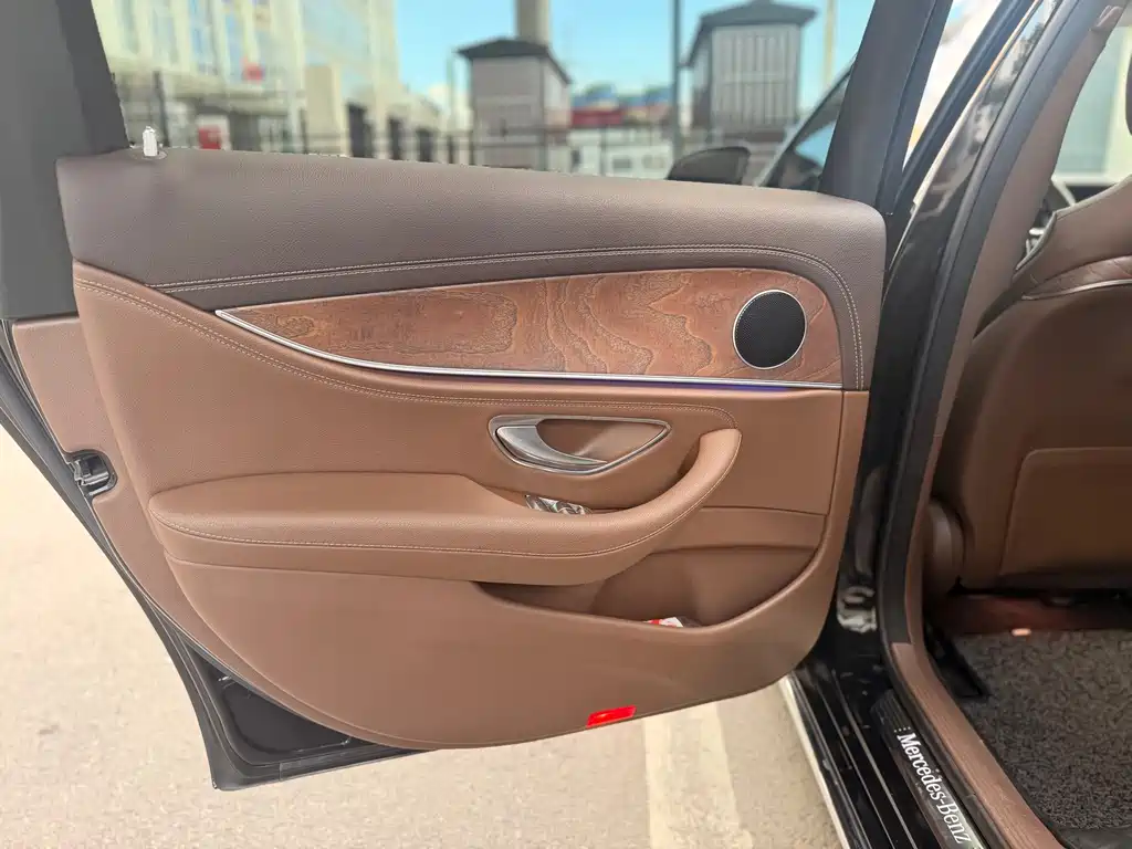Mercedes-Benz E-Class New Energy — миниатюра 16