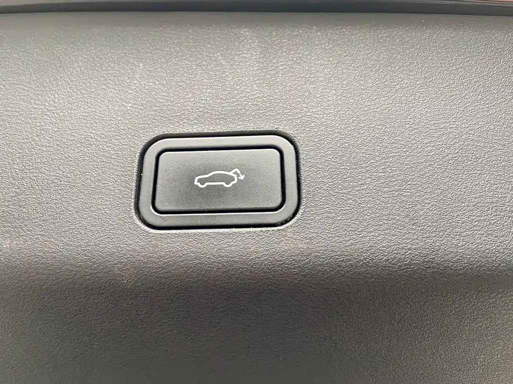 Geely Xingyue L — миниатюра 15