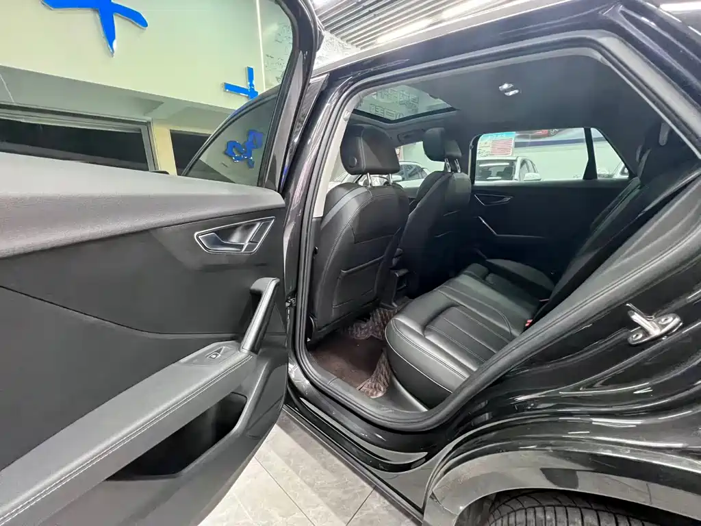 Audi Q2L — миниатюра 8