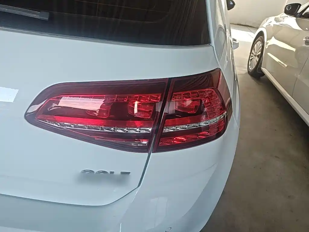 Volkswagen Golf — миниатюра 8