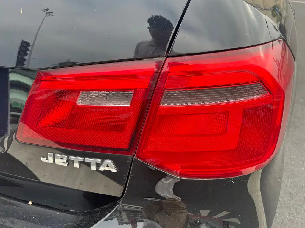 Volkswagen Jetta — миниатюра 13