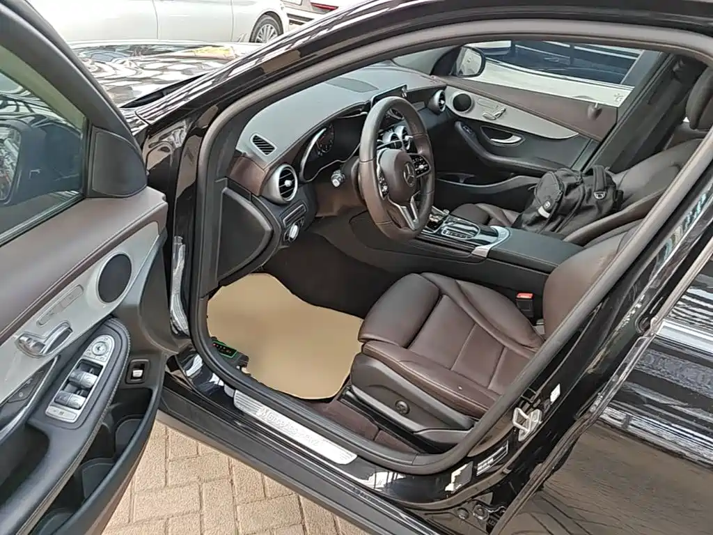 Mercedes-Benz GLC — миниатюра 16