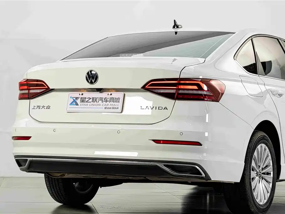 Volkswagen Lavida — миниатюра 7