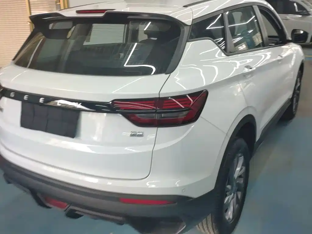 Geely Binyue — миниатюра 8