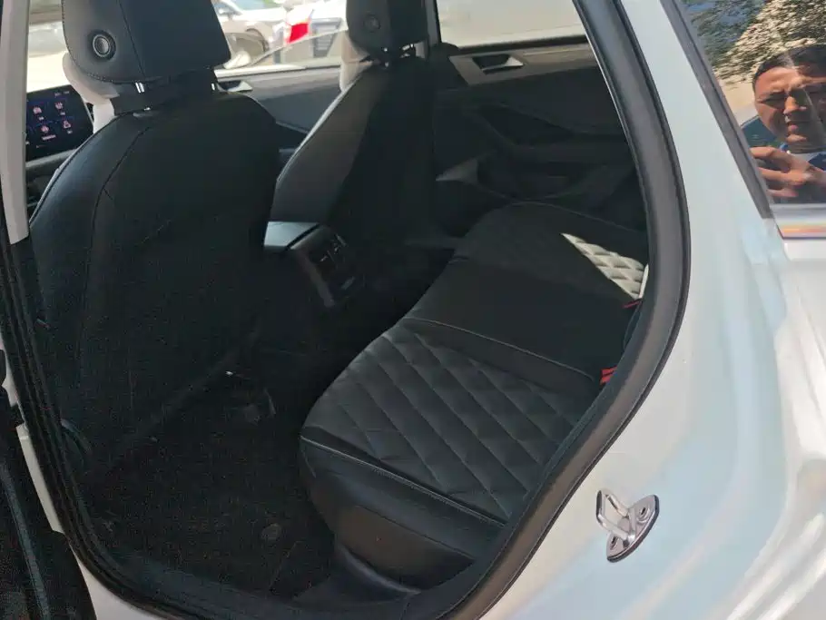 Volkswagen Sagitar — миниатюра 11