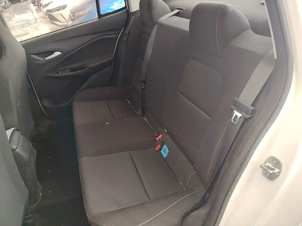 Chevrolet Cavalier — миниатюра 13