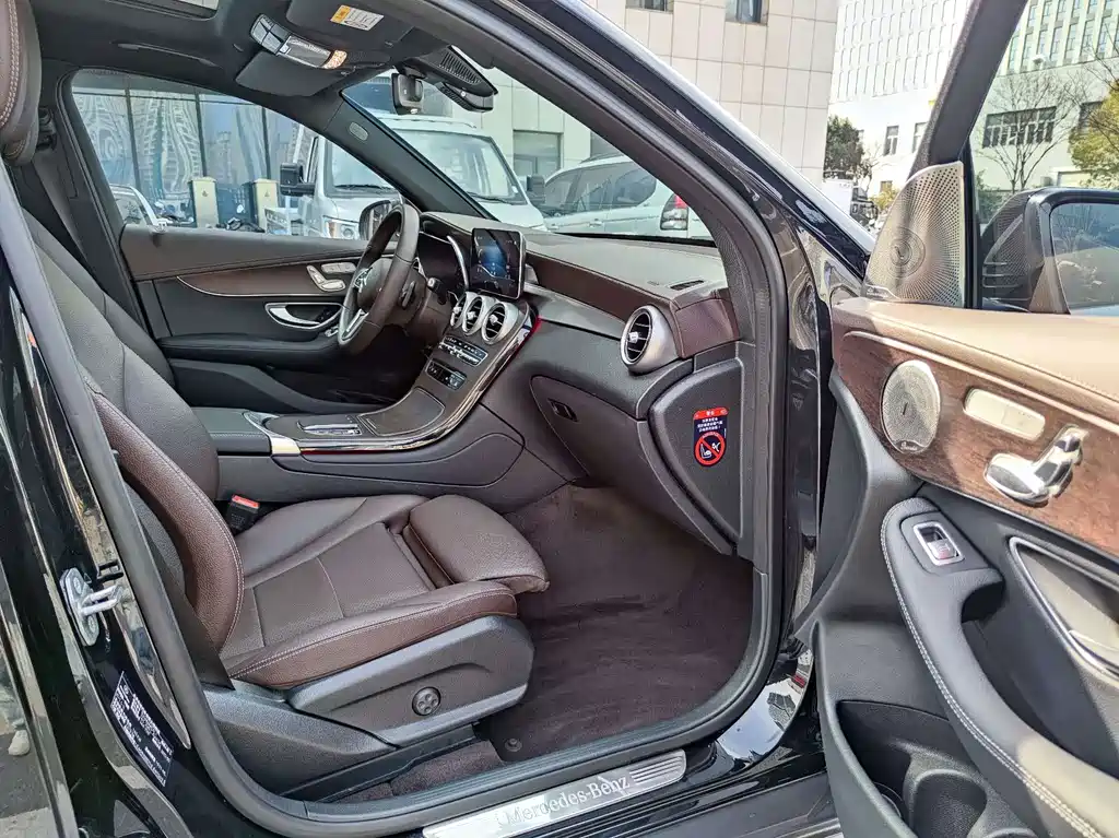 Mercedes-Benz GLC — миниатюра 16
