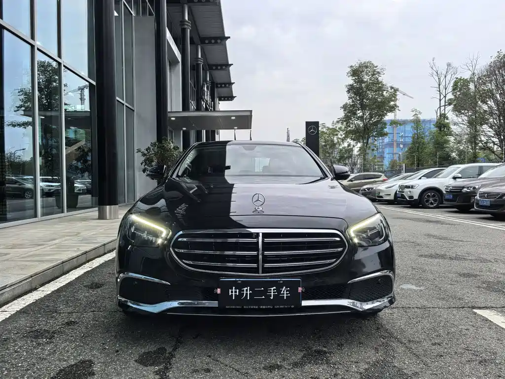 Mercedes-Benz E-Class — миниатюра 6
