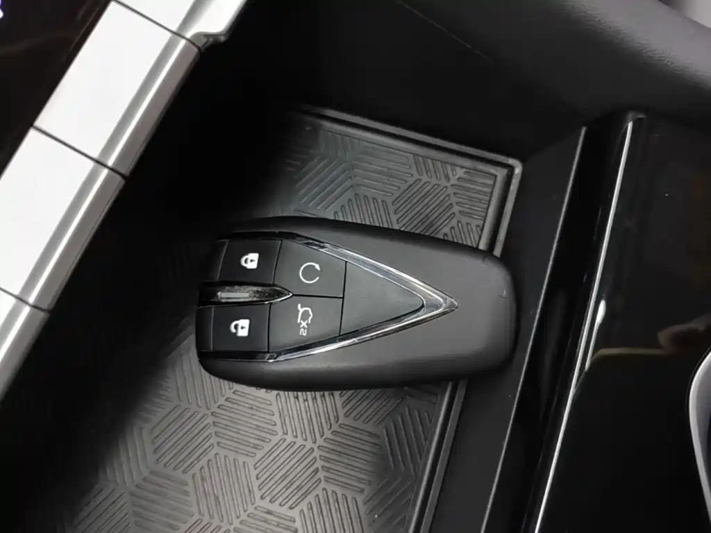 Changan Eado — миниатюра 8