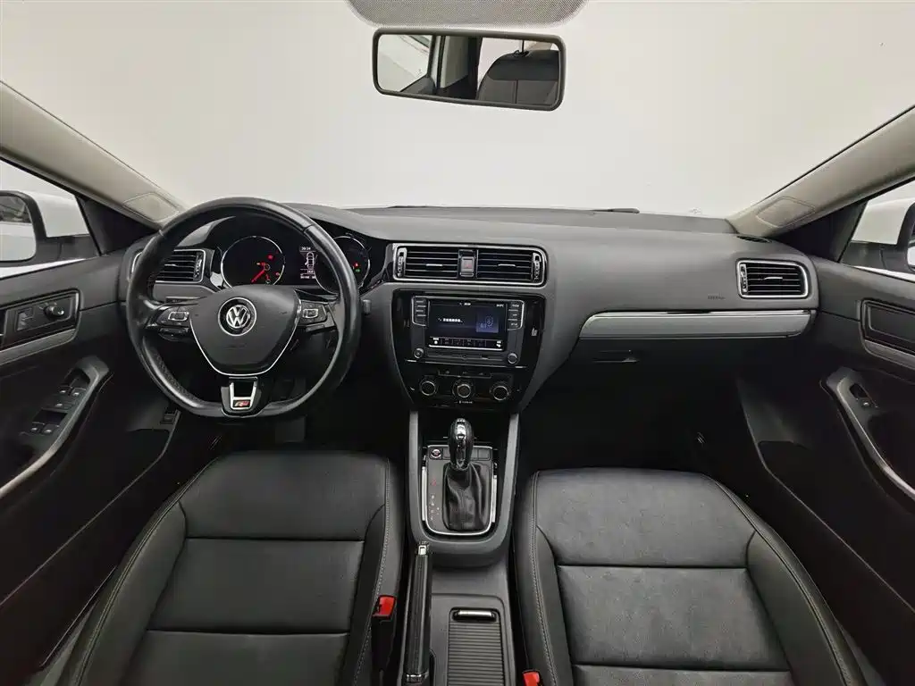 Volkswagen Sagitar 2018 280TSI DSG