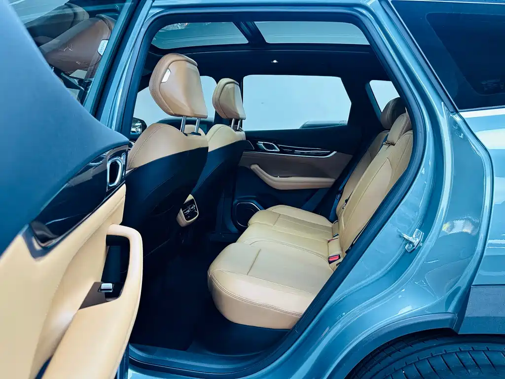 Geely Boyue L — миниатюра 9
