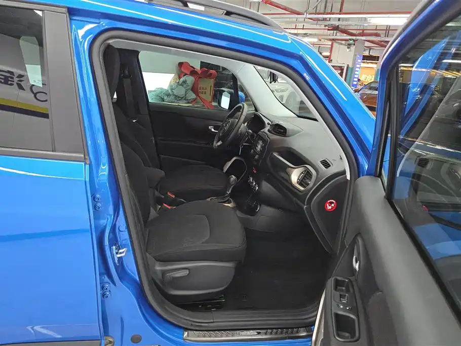 Jeep Renegade 2017 180T AT