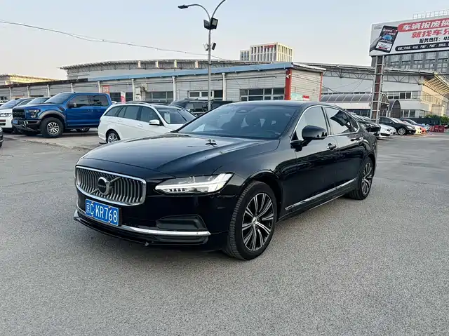 VOLVO S90 2021