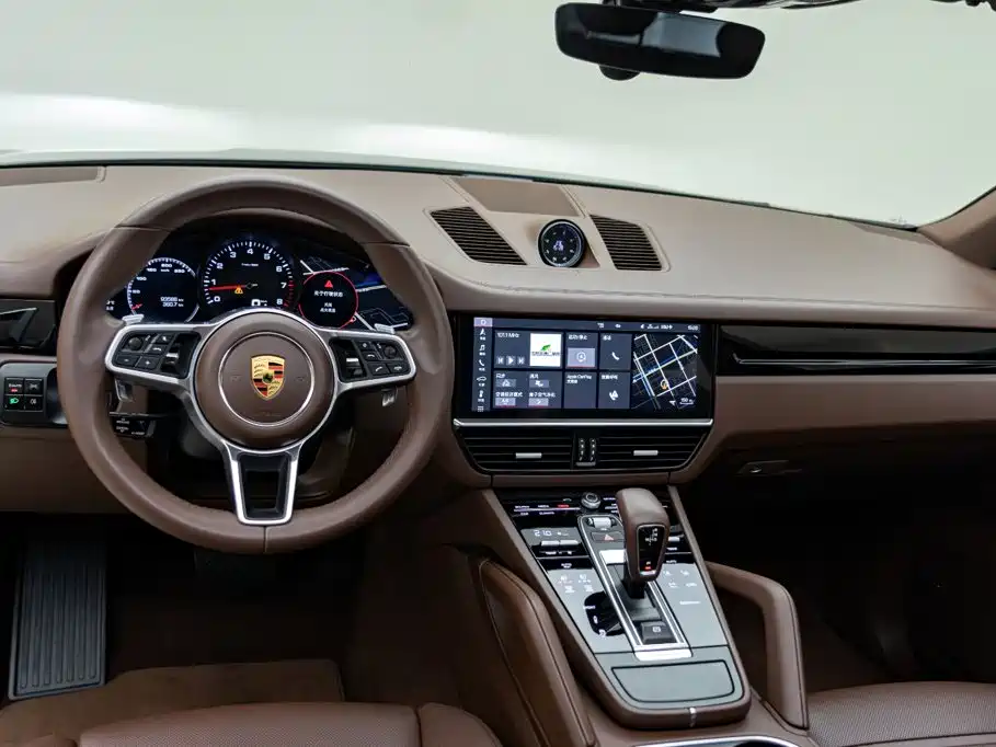 Porsche Cayenne — миниатюра 13