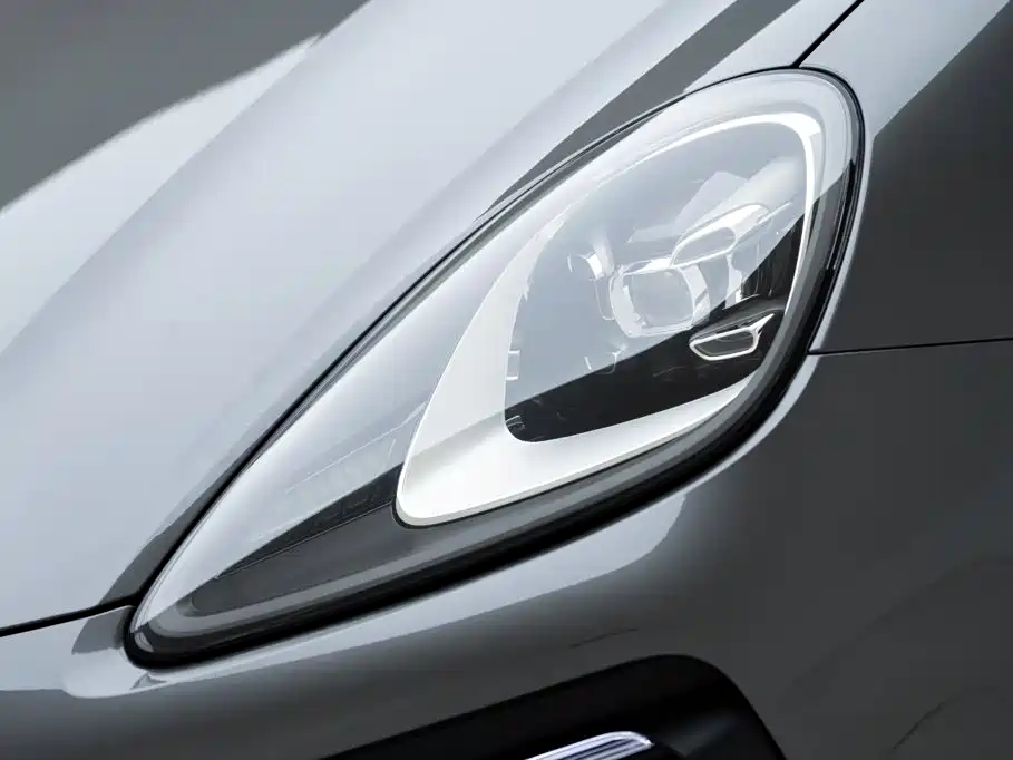 Porsche Cayenne — миниатюра 5