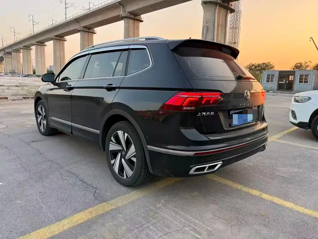 Volkswagen Tiguan L — миниатюра 10