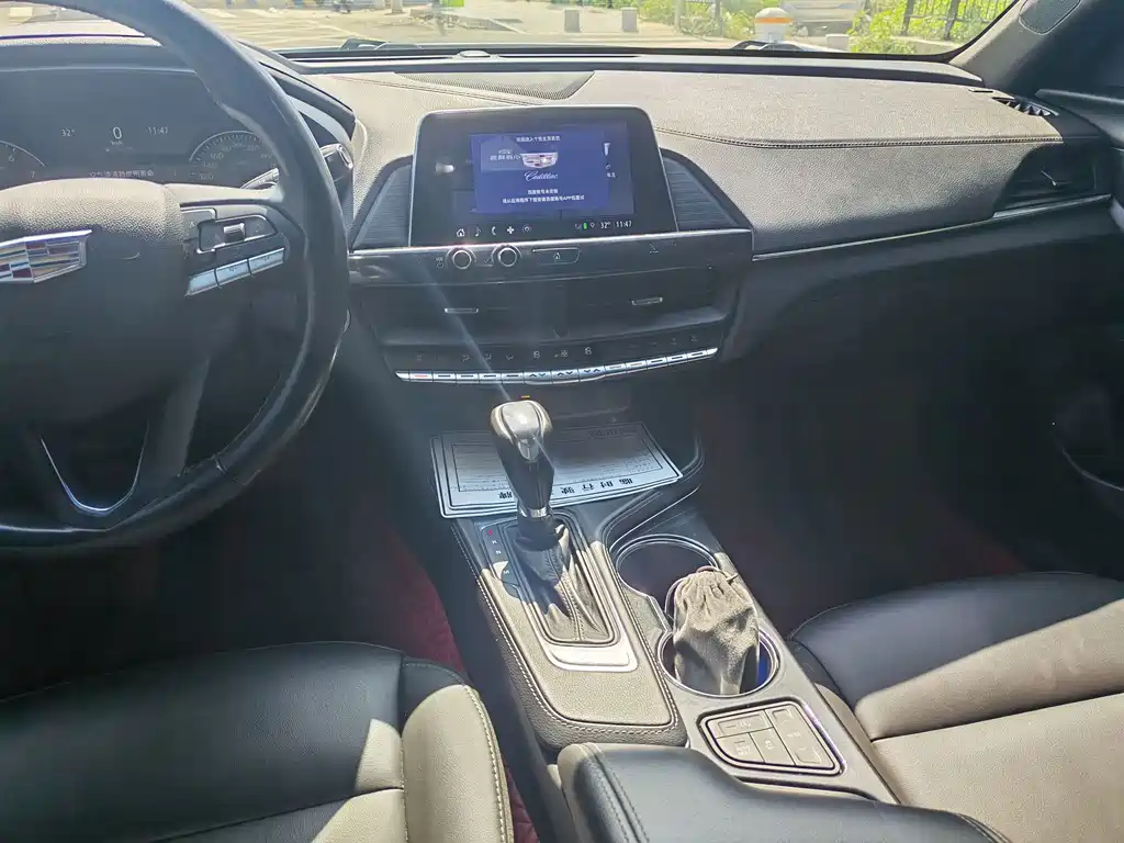 Cadillac CT4 — миниатюра 4